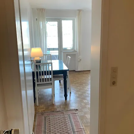 Flat Medien Hafen 30mintofair Appartamento *