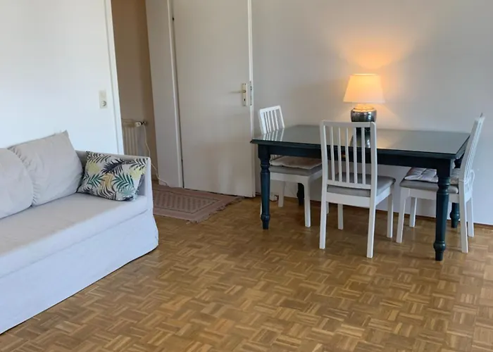 Flat Medien Hafen 30mintofair 公寓