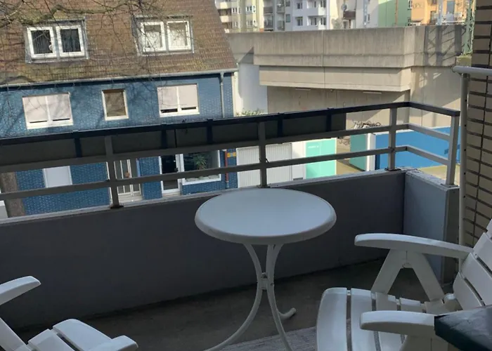 Flat Medien Hafen 30mintofair 公寓